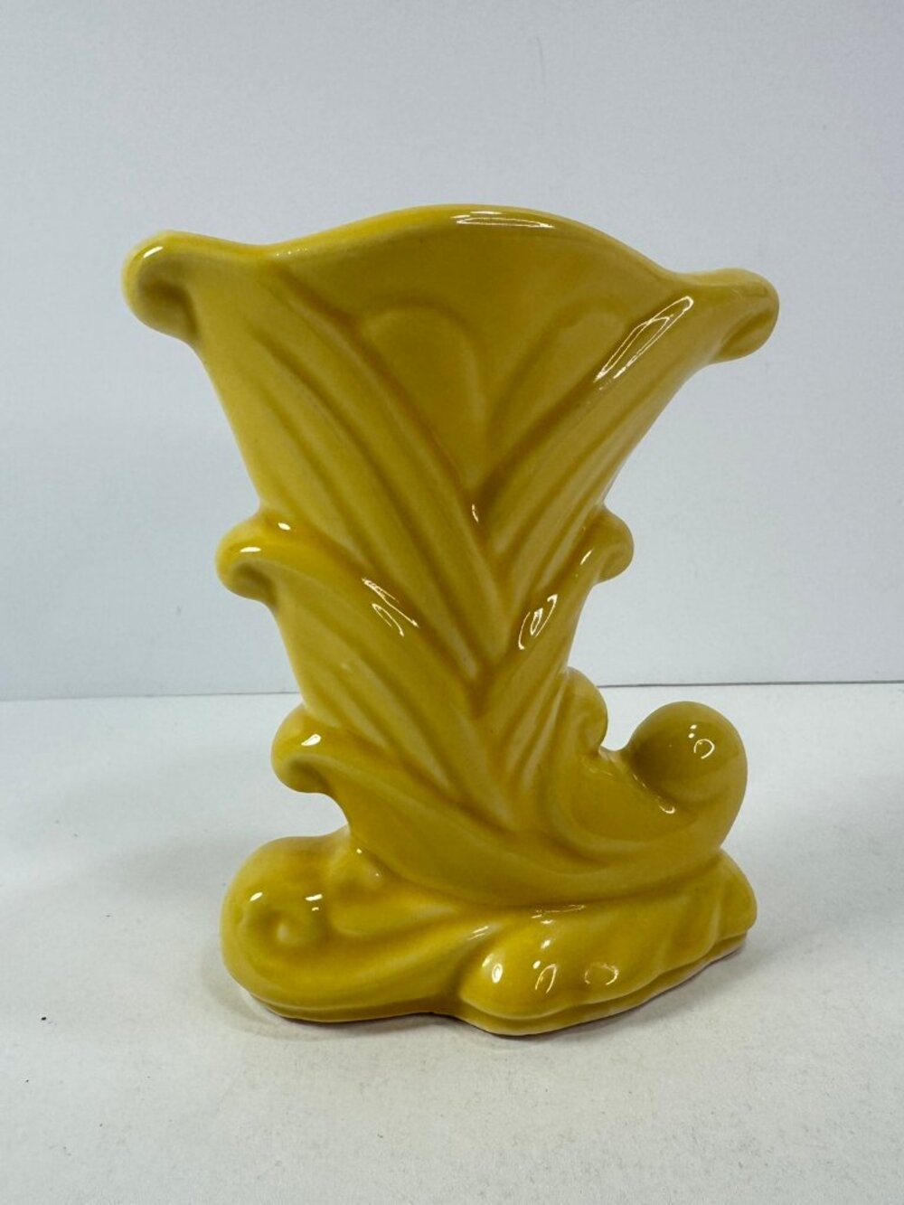 Vtg Shawnee Yellow Small Cornucopia Vase USA 835 4.75" tall